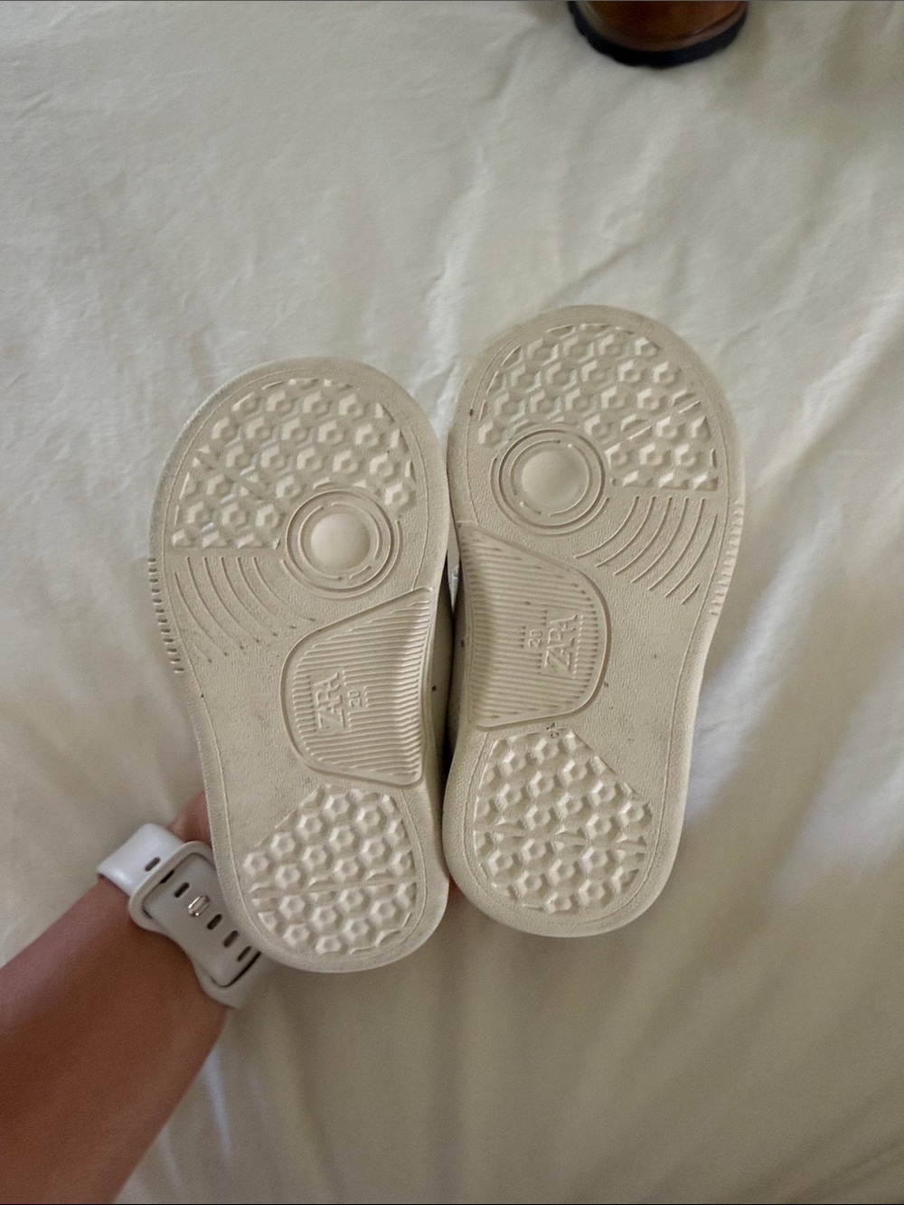 Zara Baby Toddler sneakers size 4 1/2 - Picture 4 of 6